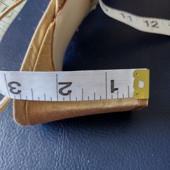 GOLD BEADED DRESS SHOES - Picture 7 of 12